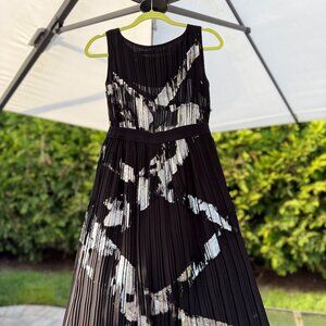 BCBG Black & Silver Pleated Midi Dress – Sleeveless Metallic Evening Dress